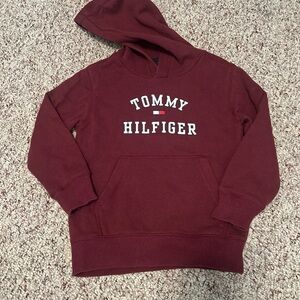 Tommy Hilfiger Burgundy Pullover Hoodie with Logo Tag